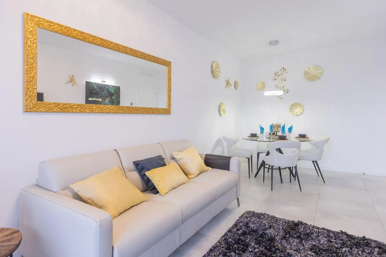 Marbella Luxury Brand New 2-Bedroom Apartment, 3 Min Walk To The Beach! Spain