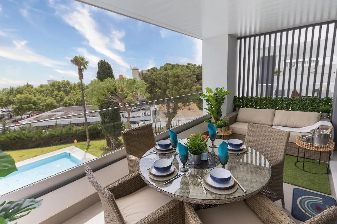 Marbella Luxury Brand New 2-Bedroom Apartment, 3 Min Walk To The Beach!