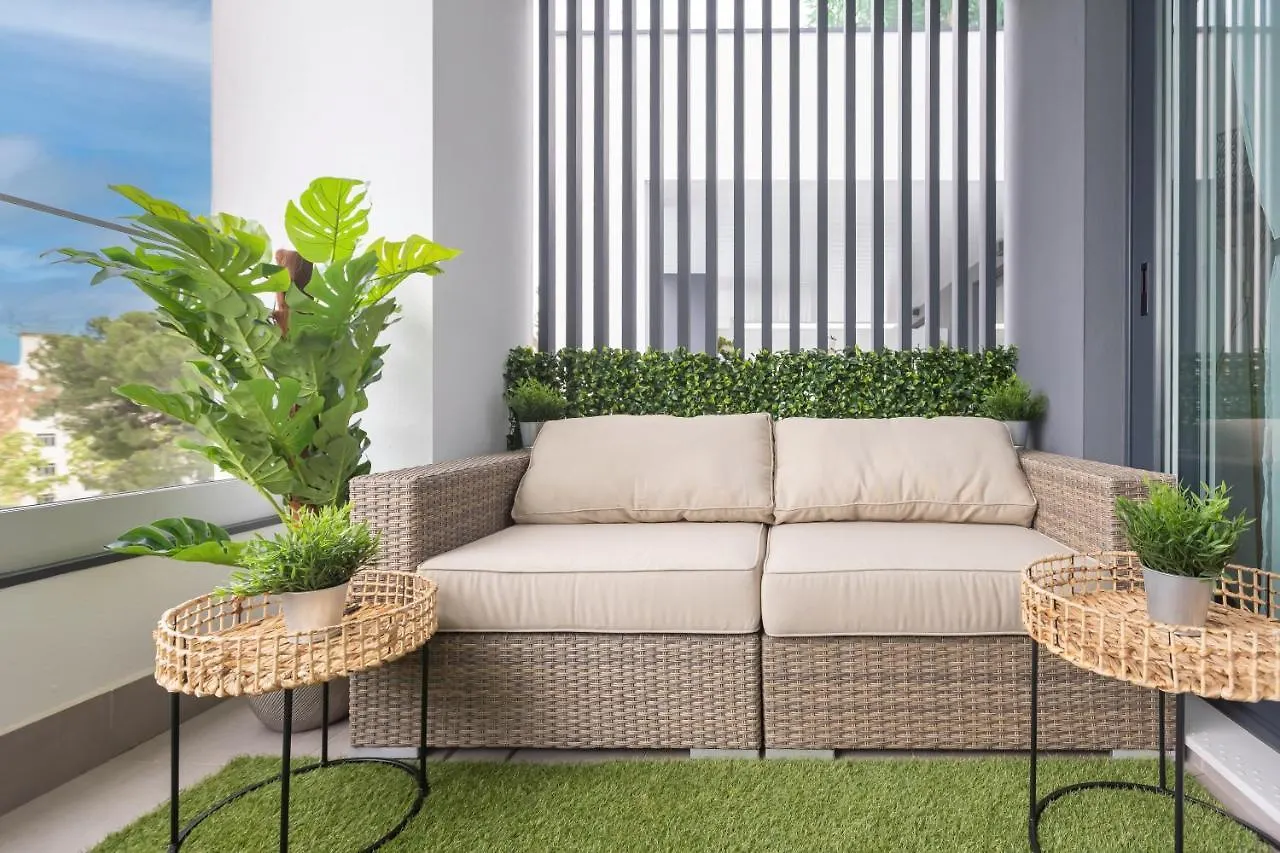 Marbella Luxury Brand New 2-Bedroom Apartment, 3 Min Walk To The Beach! Apartment
