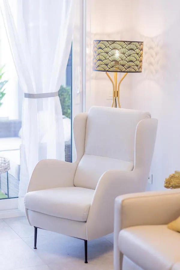 Apartment Marbella Luxury Brand New 2-Bedroom Apartment, 3 Min Walk To The Beach!