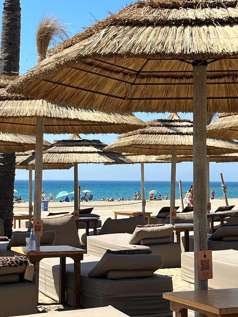 Marbella Luxury Brand New 2-Bedroom Apartment, 3 Min Walk To The Beach!